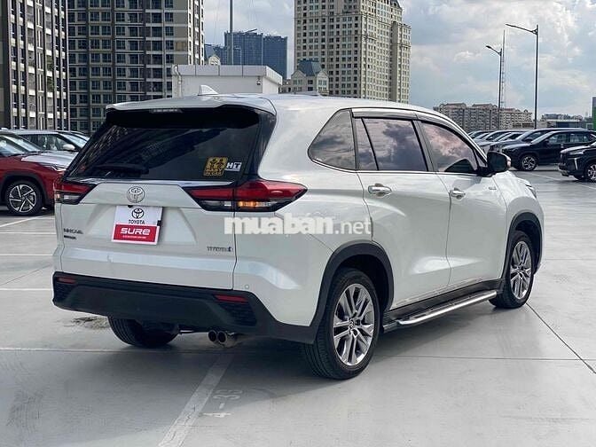 Toyota Innova Cross Hybrid 2023 Trắng - 50.000 km