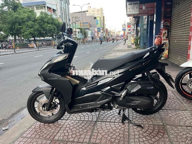 Honda Air Blade Đặc biệt Đen nhám 40000 km