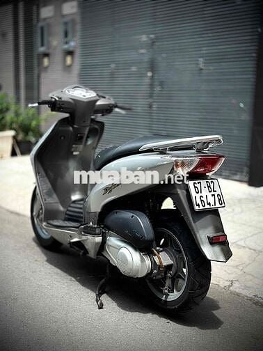 Honda Dylan 150 Ý màu Bạc