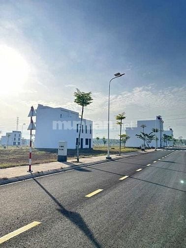 Ngay mặt tiền DT 741 và liền kề cao tốc HCM - CT. Chỉ 1 tỷ 139 với 70m