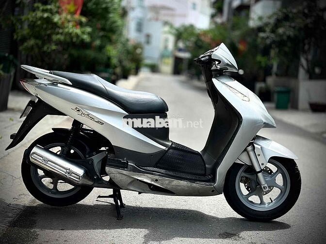 Honda Dylan 150 Ý màu Bạc