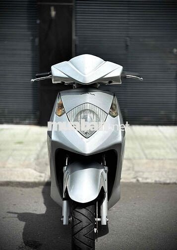 Honda Dylan 150 Ý màu Bạc