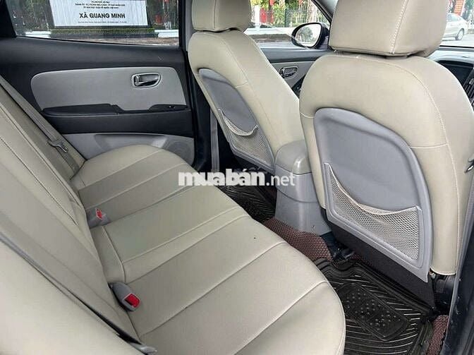 Hyundai Avante số tự động màu Đen