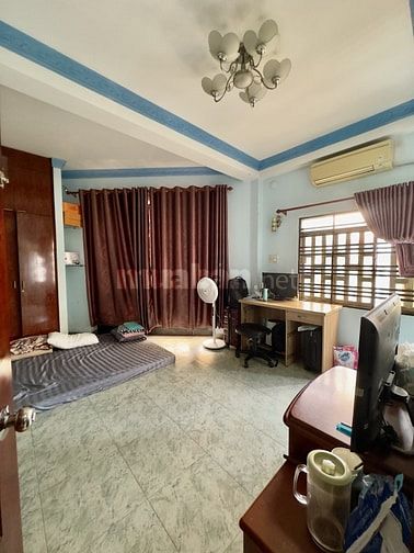 Góc Lê Đại Hành P13 Quận 11, gần ĐH Bách Khoa, Y Dược 36m2 4 tầng