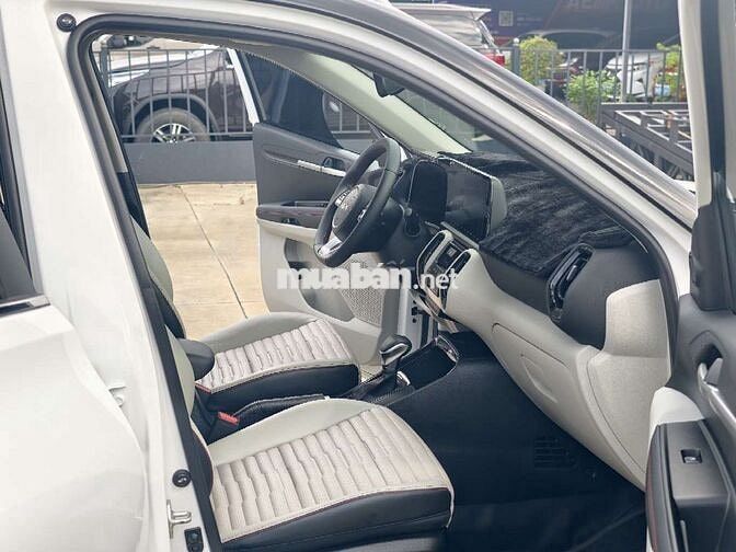 KIA SONET PREMIUM 2023 Trắng 3 vạn