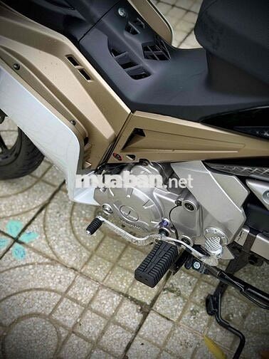 Yamaha Exciter CTĐ 1S9A Trắng Vàng Đồng