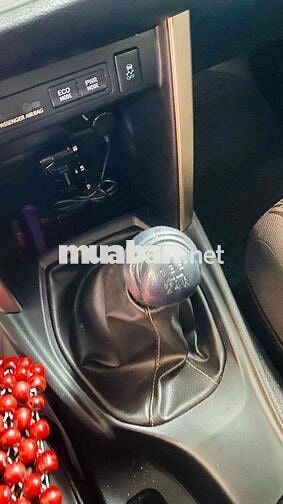 Toyota Innova 2021 8 chỗ Số sàn Bạc