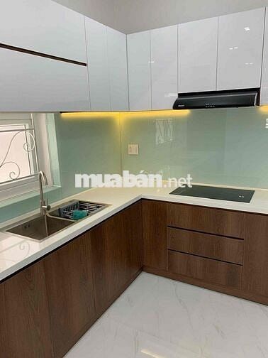 Chỉ 13 triệu- Thuê Ngay Nhà Phố 3pn3wc - Trong Khu Có Hồ Bơi