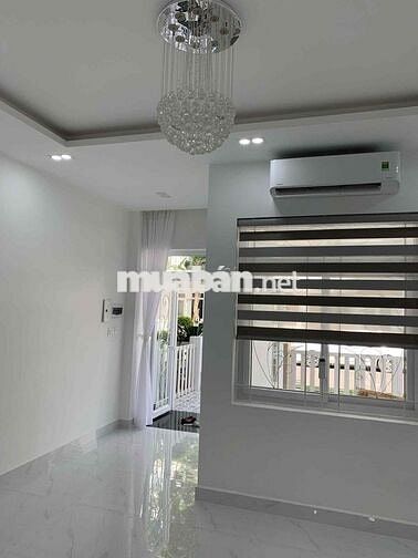 Chỉ 13 triệu- Thuê Ngay Nhà Phố 3pn3wc - Trong Khu Có Hồ Bơi