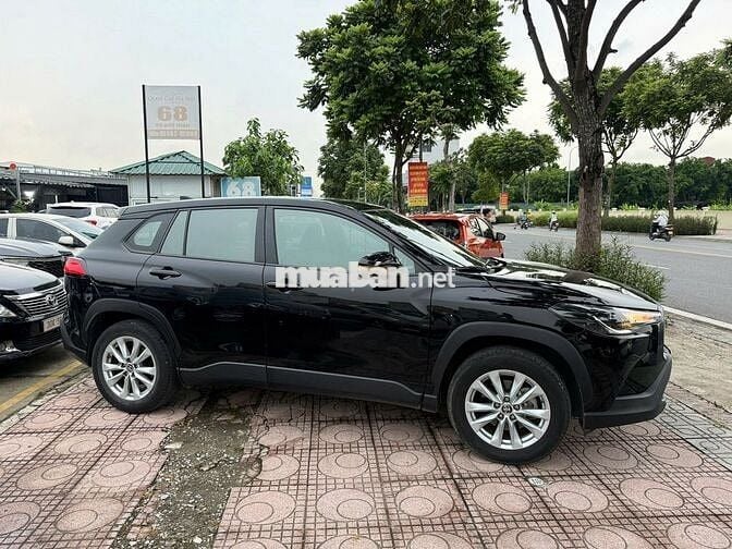 Toyota Corolla Cross 1.8G 2021 Đen 7 vạn km