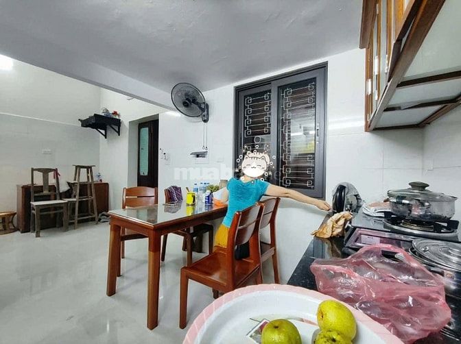 Cho thuê nhà phố cổ Hàng Bông, gần mặt phố, đủ đồ