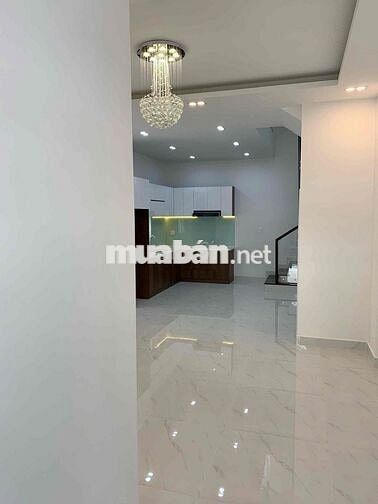 Chỉ 13 triệu- Thuê Ngay Nhà Phố 3pn3wc - Trong Khu Có Hồ Bơi