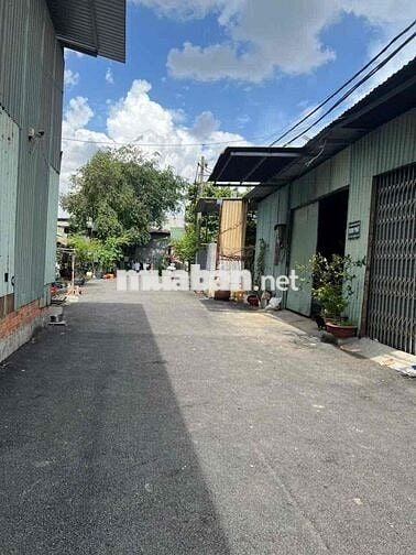 Cho thuê kho 12tr/th DT:8x27 ( kho sạch sẽ phù hợp chứa hàng , sx ngàn