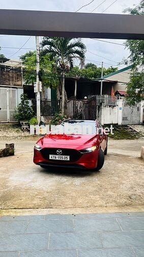Mazda 3 Sport đỏ
