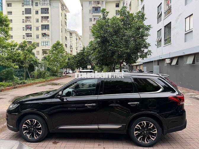 Mitsubishi Outlander 2020 Đen