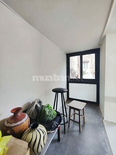 Cho thuê nhà phố cổ Hàng Bông, gần mặt phố, đủ đồ