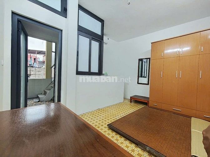 Cho thuê nhà phố cổ Hàng Bông, gần mặt phố, đủ đồ