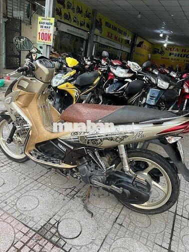 Yamaha Novo 4 Nâu, Đen