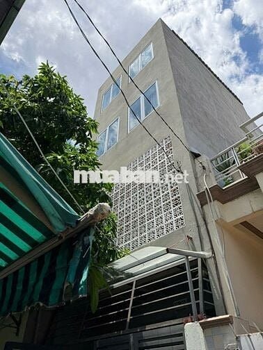 Cho Thuê Nhà 1 Trệt 3 lầu ở Phan Văn Hớn Phường Đông Hưng Thuận
