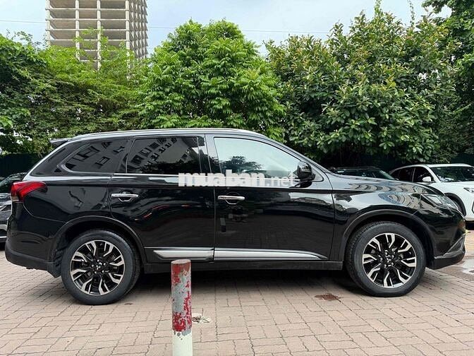 Mitsubishi Outlander 2020 Đen