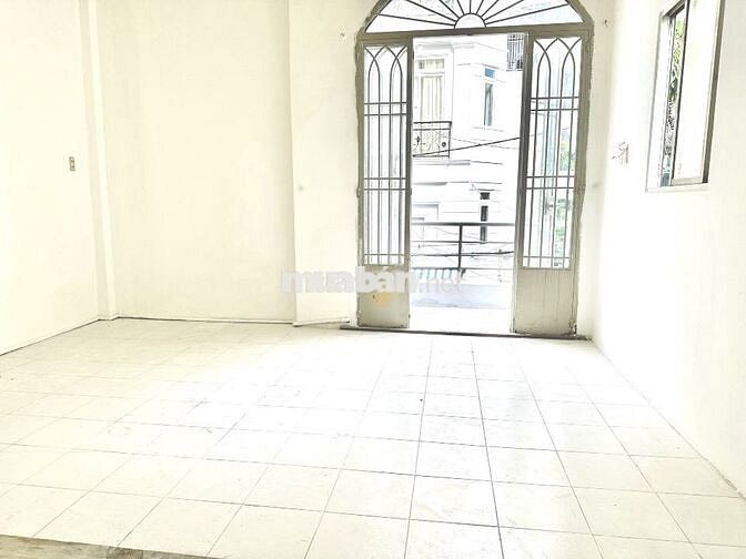 Cho thuê nhà 3 phòng ngủ hẻm xe hơi Hoàng Hoa Thám