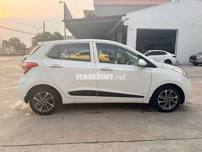 Hyundai Grand i10 1.2 Số tự động Trắng