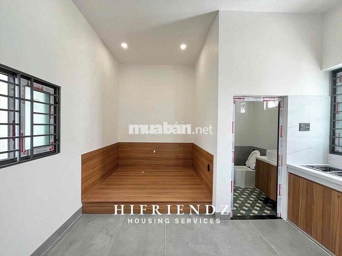 4tr3 mới xây Cửa sổ trời gần UFM, KCX