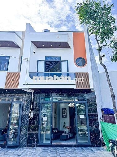 bán nhà mặt tiền huynh phan hộ