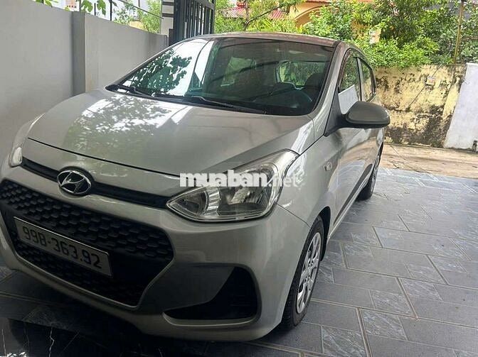 Hyundai Grand i10 Số sàn Bạc 5 chỗ