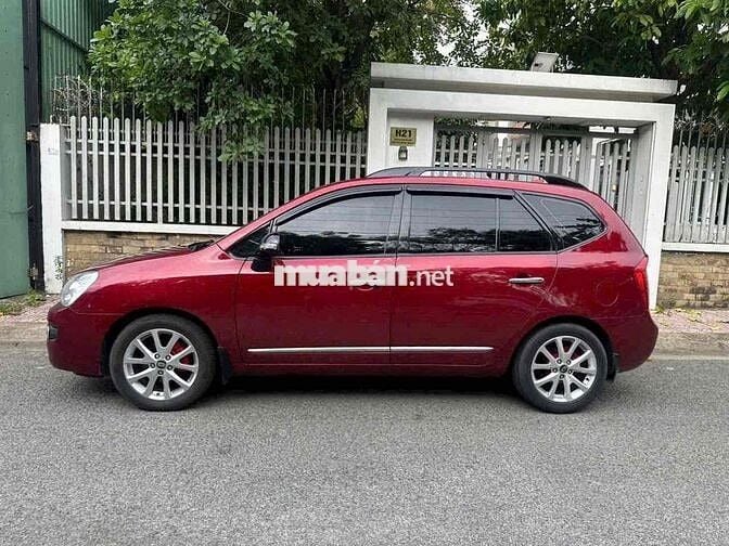 Kia Carens 7 chỗ số tự động màu Đỏ