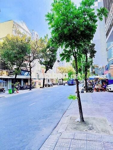 Cần cho thuê Mặt Bằng Góc 2MT Điện Biên Phủ P.3 Q.3 ngay khúc Bàn Cờ