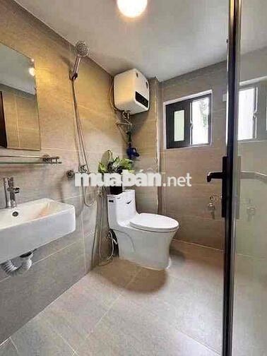 GÁC DUPLEX GẦN LAND MARK81 / ĐH FTU SƯ PHẠM GTVT HUTECH VĂN LAN UEF