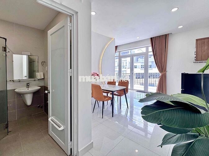 Căn hộ full nội thất 1PK - 1PN ban công . CV Hoàng Văn Thụ Q. Tân Bình