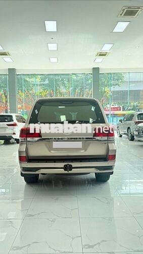 Toyota Land Cruiser 4.6 V8 2016 Vàng cát