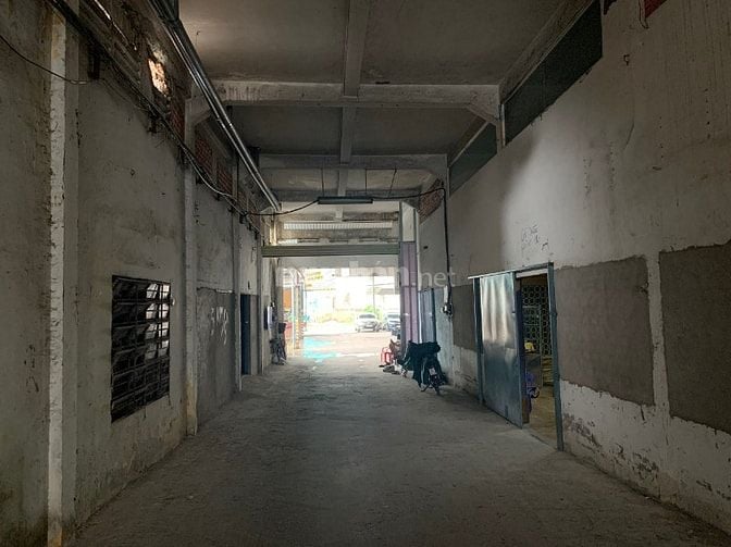 Cho thuê mặt bằng, mặt tiền đường Hậu Giang, diện tích 2500m2
