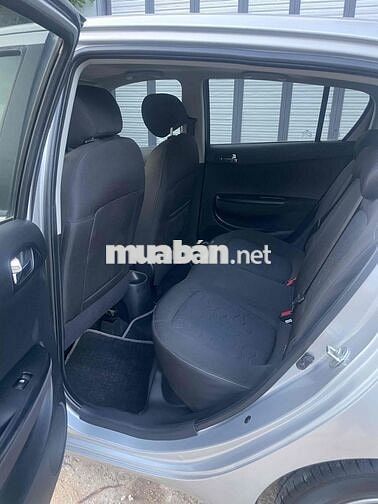 Hyundai i20 Bạc Số tự động 90.696 km