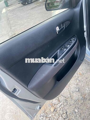 Hyundai i20 Bạc Số tự động 90.696 km