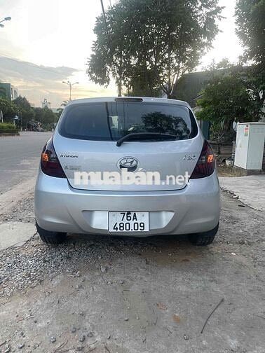 Hyundai i20 Bạc Số tự động 90.696 km