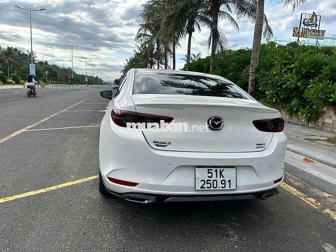 Mazda Mazda3 Luxury 2022 Trắng 75864 km