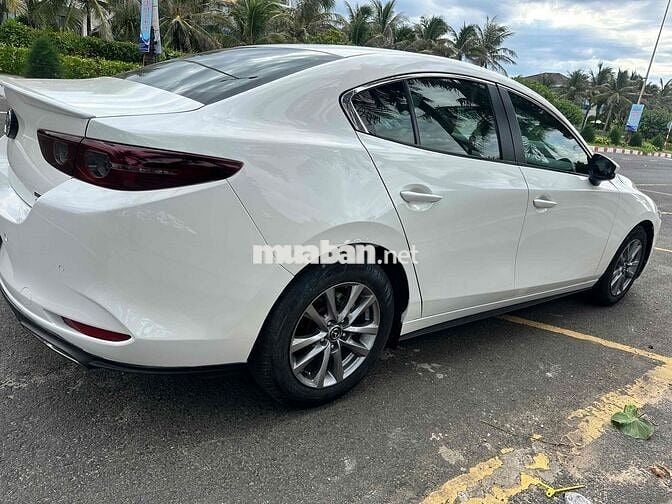 Mazda Mazda3 Luxury 2022 Trắng 75864 km