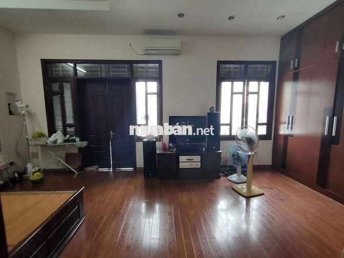 Cho thuê lâu dài nhà riêng 3 tầng Miêu Nha