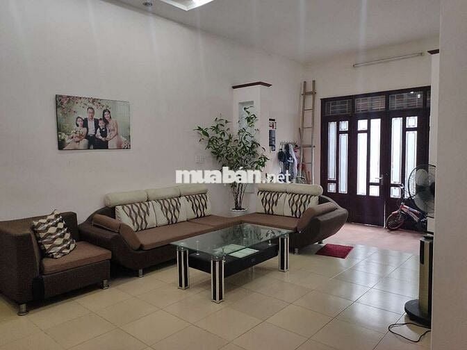 Cho thuê lâu dài nhà riêng 3 tầng Miêu Nha