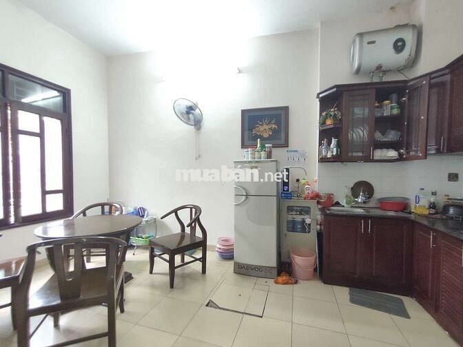 Cho thuê lâu dài nhà riêng 3 tầng Miêu Nha