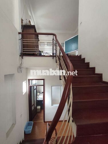 Cho thuê lâu dài nhà riêng 3 tầng Miêu Nha