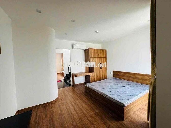 không gian thoáng mát, sạch sẽ ,khu vực an ninh tốt , yên tinh .