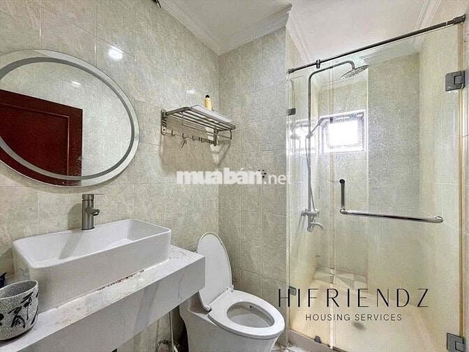 CHDV Full nội thất - Cửa sổ Lớn - Thang Máy - Mặt tiền Sát Y Dược, UEH
