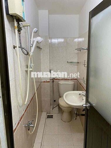 Nguyên căn sát mt Ngô Gia Tự, 3pn 2wc, p9, Quận 10