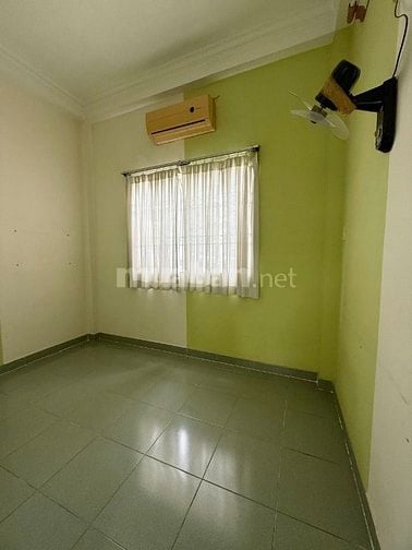 Đường 100 Bình Thới giáp Quận 10, ô tô đỗ cửa, 4 tầng DT 42m2, 4PN