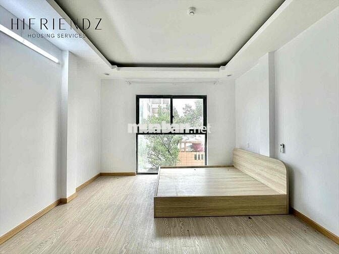 CHDV Full nội thất - Cửa sổ Lớn - Thang Máy - Mặt tiền Sát Y Dược, UEH