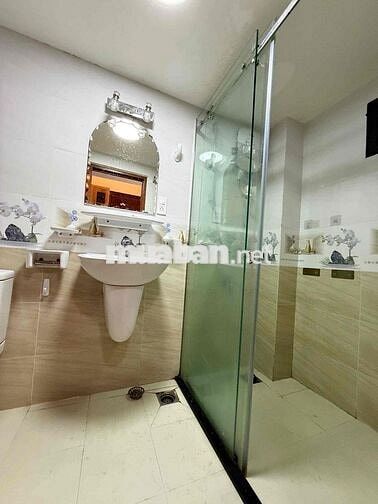 Cho Thuê Phòng Có Gác - Thang Máy - Hầm Xe Gần ĐH Kinh Tế - Đh Hoa Sẽ